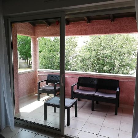 Superbe Appartement De 90M2 A Uzes Super Equipe Avec Garage Et Grand Parking Privatif Экстерьер фото